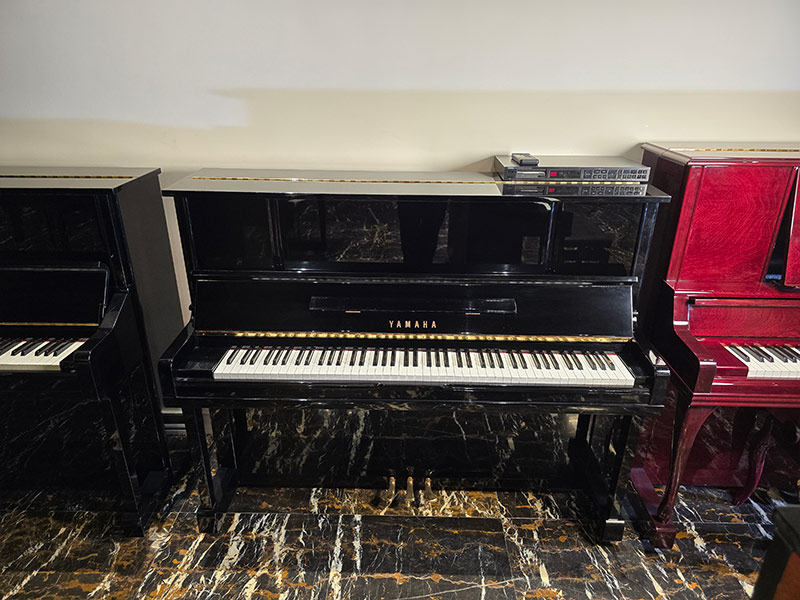 پیانو Yamaha ux10b1. Disclavier