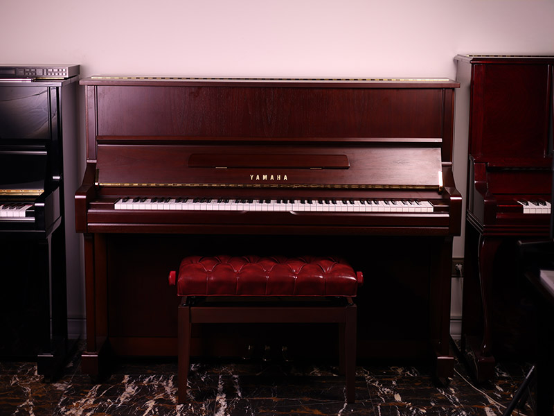 پیانو Yamaha yu1-wn