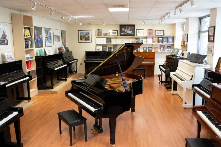 فروشگاه پیانو لارستان